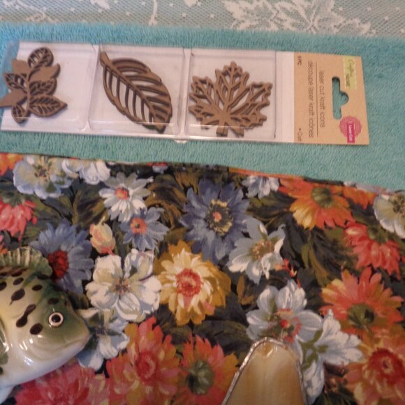 RETRO COUNTRY STYLE MUSHROOMS BEADS HANG NECKLACE CASE STENCILS FISH LEAVES LOY - Picture 12 of 13